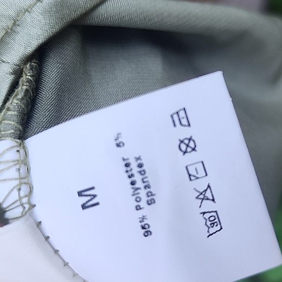 Lyaner Women's Satin Wrap V Neck Short Sleeve Blouse, Sz. Medium - Picture 6 of 8